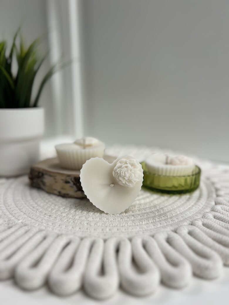 Balts sirds komplekts 