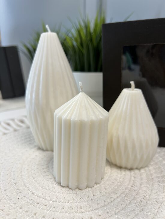 Balts dizaina sveču komplekts 3gb